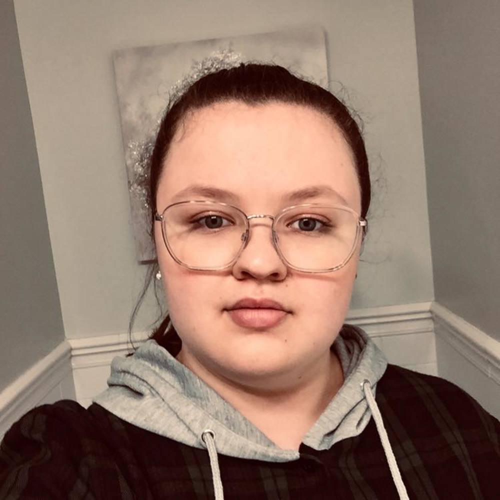 Meet your Posher, Elizabeth